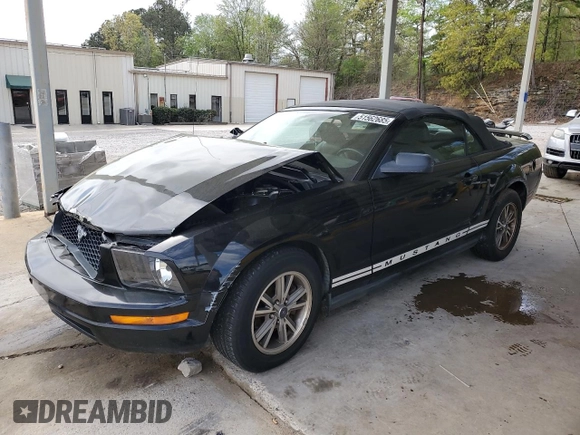 2005 Ford Mustang Deluxe с VIN 1ZVFT84N555231554, выставлен на аукционе Copart как лот 51562685 с пробегом 178 731 миль миль и Списание • Salvage title. История ставок и продаж доступна на DreamBid. Изображение 1.