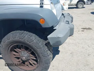 2008 Jeep Wrangler Unlimited X with VIN 1J4GA39148L596727, listed as a IAAI auction lot 42632457 with 175,000 mi miles and . Bid and sale history available at DreamBid. Image 6.
