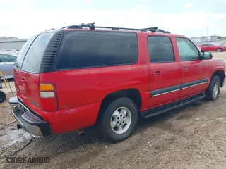 2001 Chevrolet Suburban LT with VIN 3GNEC16T01G219226, listed as a IAAI auction lot 41984110 with 284,511 mi miles. Bid and sale history available at carsss.com. Image 4.