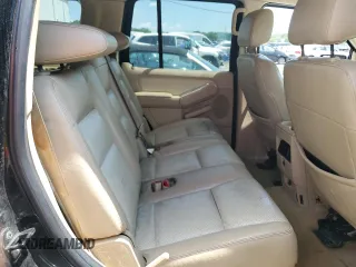 2006 Mercury Mountaineer Premier z VIN 4M2EU48866UJ06900, wystawiony jako Copart lot #60195565 z przebiegiem 202 312 mil mil oraz Szkoda całkowita • Salvage title. Historia ofert i sprzedaży dostępna na DreamBid. Obrazek 11.