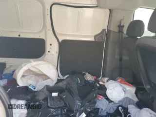 2015 Nissan NV200 S z VIN 3N6CM0KN8FK696261, wystawiony jako Copart lot #50001695 z przebiegiem Nie podano mil oraz Szkoda całkowita • Salvage title. Historia ofert i sprzedaży dostępna na DreamBid. Obrazek 11.