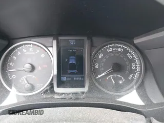 2017 Toyota Tacoma SR5 z VIN 3TMAZ5CN7HM045752, wystawiony jako IAAI lot #42057874 z przebiegiem 89 898 mil mil oraz . Historia ofert i sprzedaży dostępna na DreamBid. Obrazek 7.