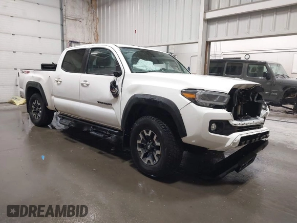 2021 Toyota Tacoma 4WD SR5 with VIN 3TMDZ5BN2MM113108, listed as a IAAI auction lot 41665105 with 1 mi miles. Bid and sale history available at carsss.com. Image 1.
