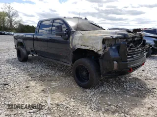 2024 GMC Sierra 3500HD AT4 z VIN 1GT49VEY7RF200824, wystawiony jako Copart lot #49263474 z przebiegiem Nie podano mil oraz Szkody całkowita. Historia ofert i sprzedaży dostępna na DreamBid. Obrazek 4.