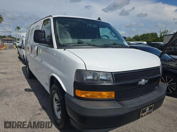 2021 Chevrolet Express Cargo z VIN 1GCWGAFPXM1166123, wystawiony jako IAAI lot #42566386 z przebiegiem 112 553 mil mil oraz . Historia ofert i sprzedaży dostępna na DreamBid. Obrazek 22.