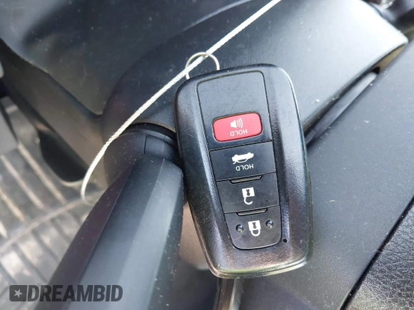 2018 Toyota Camry LE z VIN 4T1B11HK8JU155953, wystawiony jako IAAI lot #40609365 z przebiegiem 53 296 mil mil oraz . Historia ofert i sprzedaży dostępna na DreamBid. Obrazek 11.