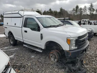 2017 Ford Super Duty F-250 SRW XLT with VIN 1FTBF2B60HEC88184, listed as a Copart auction lot 44569105 with 124,583 mi miles and Salvage Title. Bid and sale history available at carsss.com. Image 4.