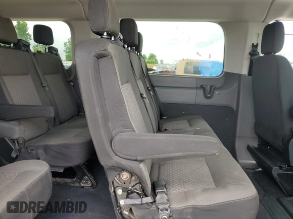 2025 Ford Transit Passenger XL z VIN 1FBAX2YG7SKA63962, wystawiony jako Copart lot #64595845 z przebiegiem 3 011 mil mil oraz Nie do naprawy • Non repairable. Historia ofert i sprzedaży dostępna na DreamBid. Obrazek 11.