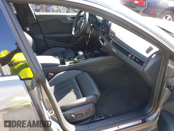 2024 Audi A5 Sportback S line Premium Plus z VIN WAUFACF52RA050222, wystawiony jako IAAI lot #42135082 z przebiegiem 36 607 mil mil oraz . Historia ofert i sprzedaży dostępna na DreamBid. Obrazek 5.