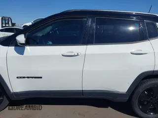 2020 Jeep Compass Latitude с VIN 3C4NJDBBXLT203932, выставлен на аукционе IAAI как лот 41830978 с пробегом 49 421 миль миль и . История ставок и продаж доступна на DreamBid. Изображение 14.