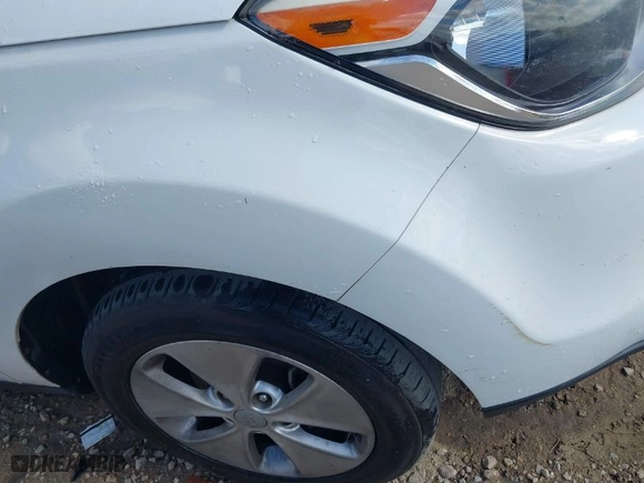 2016 Kia Soul with VIN KNDJN2A28G7288143, listed as a IAAI auction lot 40630394 with 169,782 mi miles. Bid and sale history available at carsss.com. Image 6.
