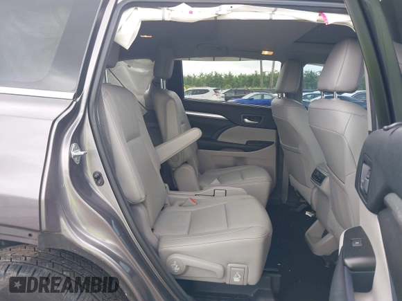 2017 Toyota Highlander XLE with VIN 5TDJZRFH6HS417613, listed as a IAAI auction lot 42440157 with 84,480 mi miles and . Bid and sale history available at DreamBid. Image 8.