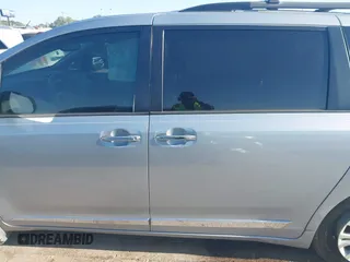 2014 Toyota Sienna XLE with VIN 5TDYK3DC8ES423450, listed as a IAAI auction lot 41972128 with 145,374 mi miles. Bid and sale history available at carsss.com. Image 14.