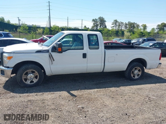 2015 Ford F-250 XLT z VIN 1FT7X2A6XFEB14897, wystawiony jako IAAI lot #42218738 z przebiegiem Nie podano mil oraz . Historia ofert i sprzedaży dostępna na DreamBid. Obrazek 13.