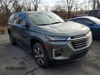 2022 Chevrolet Traverse LT Leather with VIN 1GNERHKW9NJ105351, listed as a Copart auction lot 47780295 with 25,013 mi miles and Salvage Title. Bid and sale history available at carsss.com. Image 4.