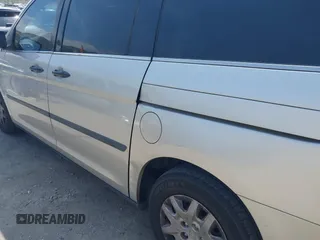 2006 Honda Odyssey LX with VIN 5FNRL38216B123807, listed as a IAAI auction lot 42093313 with 182,783 mi miles. Bid and sale history available at carsss.com. Image 12.