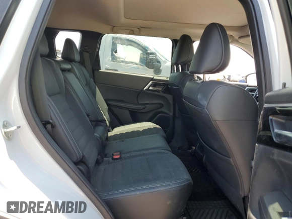 2022 Mitsubishi Outlander SE with VIN JA4J3UA80NZ011133, listed as a Copart auction lot 62770705 with 37,530 mi miles and Salvage title. Bid and sale history available at DreamBid. Image 11.
