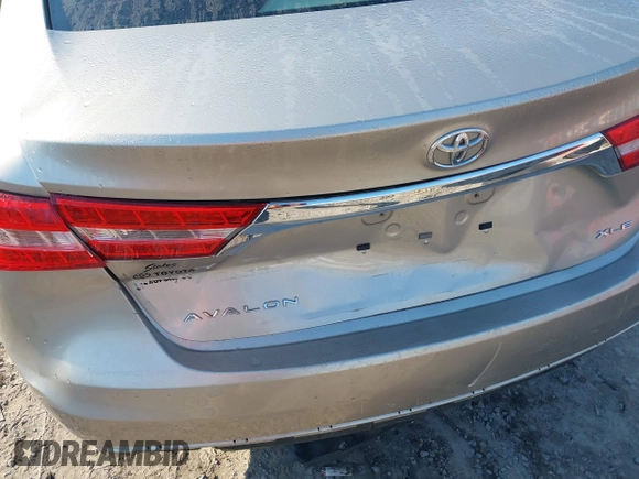 2014 Toyota Avalon Limited with VIN 4T1BK1EB0EU119889, listed as a IAAI auction lot 41653918 with 79,415 mi miles. Bid and sale history available at carsss.com. Image 6.