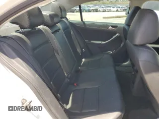 2014 Volkswagen Jetta SE with VIN 3VWD17AJ0EM267333, listed as a Copart auction lot 57684255 with 130,141 mi miles and Salvage title. Bid and sale history available at DreamBid. Image 10.