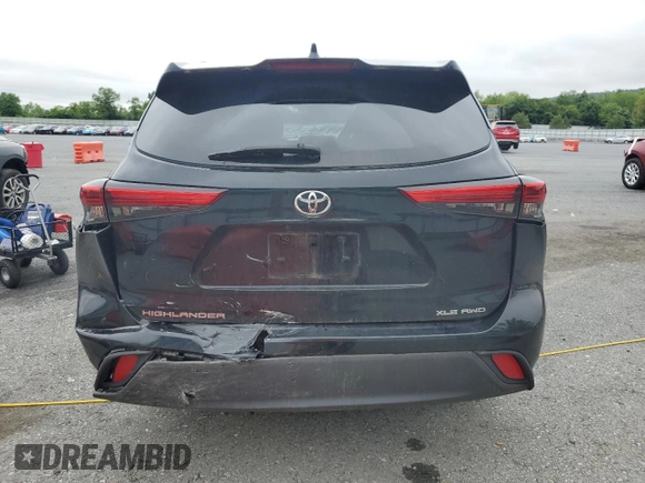 2021 Toyota Highlander XLE with VIN 5TDGZRBH9MS106817, listed as a Copart auction lot 58794845 with 57,365 mi miles and Salvage title. Bid and sale history available at DreamBid. Image 6.