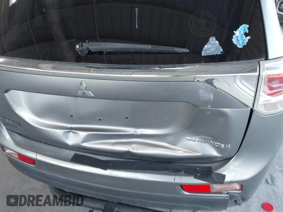 2014 Mitsubishi Outlander SE z VIN JA4AD3A32EZ011176, wystawiony jako IAAI lot #42336692 z przebiegiem 145 492 mil mil oraz . Historia ofert i sprzedaży dostępna na DreamBid. Obrazek 12.