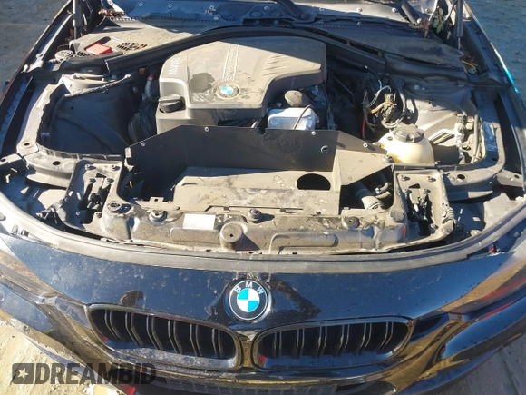 2013 BMW 3 Series 328i with VIN WBA3A5G5XDNP25605, listed as a IAAI auction lot 40854040 with 155,511 mi miles. Bid and sale history available at carsss.com. Image 10.