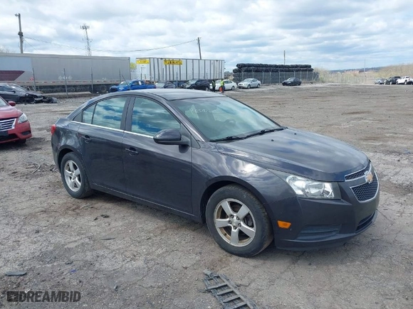 2014 Chevrolet Cruze 1LT with VIN 1G1PC5SB4E7288596, listed as a IAAI auction lot 42047744 with 1 mi miles. Bid and sale history available at carsss.com. Image 1.