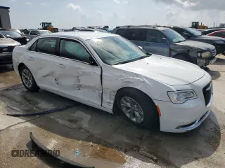 2016 Chrysler 300 Anniversary Edition with VIN 2C3CCAAG7GH106199, listed as a Copart auction lot 53993895 with 35,805 mi miles and Salvage Title. Bid and sale history available at DreamBid. Image 4.