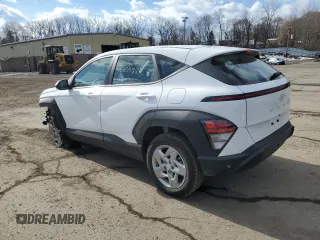 2025 Hyundai Kona SE with VIN KM8HACAB8SU221628, listed as a Copart auction lot 43034825 with 895 mi miles and Salvage Title. Bid and sale history available at carsss.com. Image 2.