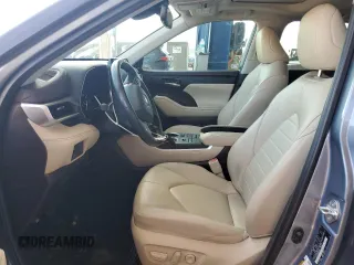 2021 Toyota Highlander XLE with VIN 5TDHZRBH1MS150749, listed as a Copart auction lot 62416335 with 43,900 mi miles and Salvage title. Bid and sale history available at DreamBid. Image 7.
