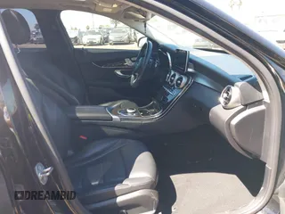 2018 Mercedes-Benz C 300 z VIN 55SWF4KB3JU234505, wystawiony jako IAAI lot #41871944 z przebiegiem 46 454 mil mil oraz . Historia ofert i sprzedaży dostępna na DreamBid. Obrazek 5.