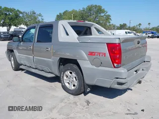 2002 Chevrolet Avalanche with VIN 3GNEC13T32G176233, listed as a IAAI auction lot 42108329 with 312,126 mi miles and . Bid and sale history available at DreamBid. Image 3.