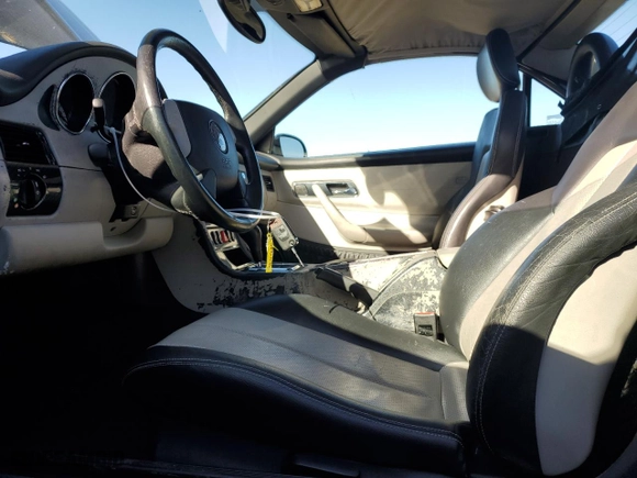 2000 Mercedes-Benz SLK-Class Kompressor with VIN WDBKK47F1YF164000, listed as a Copart auction lot 46366685 with 127,904 mi miles and Salvage Title. Bid and sale history available at carsss.com. Image 7.