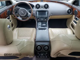 2017 Jaguar XJ with VIN SAJWJ2GD1H8W04196, listed as a Copart auction lot 42312835 with 0 mi miles and Clean Title. Bid and sale history available at carsss.com. Image 8.