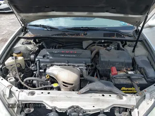 2003 Toyota Camry LE z VIN 4T1BE32K93U260416, wystawiony jako IAAI lot #42300847 z przebiegiem 110 918 mil mil oraz . Historia ofert i sprzedaży dostępna na DreamBid. Obrazek 10.