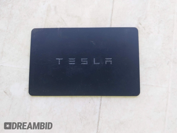 2025 Tesla Model 3 Long Range z VIN 5YJ3E1EA6SF990792, wystawiony jako IAAI lot #42713456 z przebiegiem 1 038 mil mil oraz . Historia ofert i sprzedaży dostępna na DreamBid. Obrazek 11.