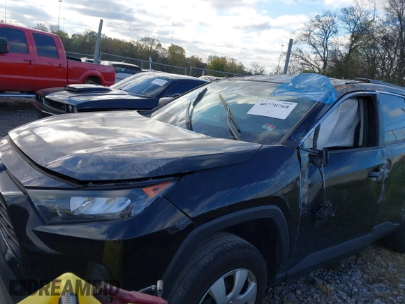 2021 Toyota RAV4 LE with VIN 2T3F1RFV6MC170364, listed as a IAAI auction lot 40770768 with 84,128 mi miles. Bid and sale history available at carsss.com. Image 6.