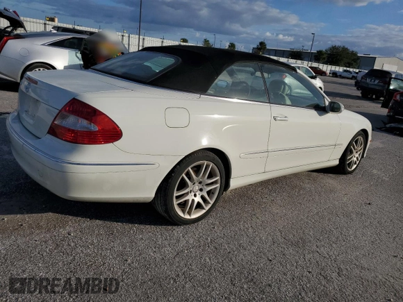 2008 Mercedes-Benz CLK 350 with VIN WDBTK56F28F240335, listed as a Copart auction lot 76526334 with 124,303 mi miles and Salvage Title. Bid and sale history available at DreamBid. Image 3.