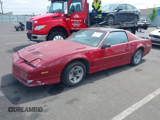 1988 Pontiac Firebird Trans Am с VIN 1G2FW21E0JL216496, выставлен на аукционе IAAI как лот 42131654 с пробегом 231 941 миль миль и . История ставок и продаж доступна на DreamBid. Изображение 2.