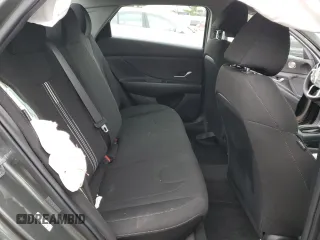2024 Hyundai Elantra SEL z VIN KMHLM4DG9RU847309, wystawiony jako Copart lot #52327745 z przebiegiem 3 768 mil mil oraz Szkoda całkowita • Salvage title. Historia ofert i sprzedaży dostępna na DreamBid. Obrazek 10.