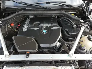 2019 BMW X3 xDrive30i z VIN 5UXTR9C50KLP81116, wystawiony jako Copart lot #84455835 z przebiegiem 42 053 mil mil oraz Szkoda całkowita • Salvage title. Historia ofert i sprzedaży dostępna na DreamBid. Obrazek 17.