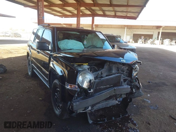 2014 Jeep Patriot Sport with VIN 1C4NJPBB7ED915924, listed as a IAAI auction lot 41641555 with 131,732 mi miles. Bid and sale history available at carsss.com. Image 1.