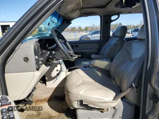 2002 GMC Yukon XL SLT with VIN 3GKFK16Z32G358714, listed as a Copart auction lot 42900305 with 0 mi miles and Salvage Title. Bid and sale history available at carsss.com. Image 7.