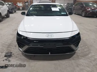 2025 Hyundai Elantra N Line z VIN KMHLR4DF6SU867998, wystawiony jako IAAI lot #41814806 z przebiegiem 4 892 mil mil oraz . Historia ofert i sprzedaży dostępna na DreamBid. Obrazek 18.