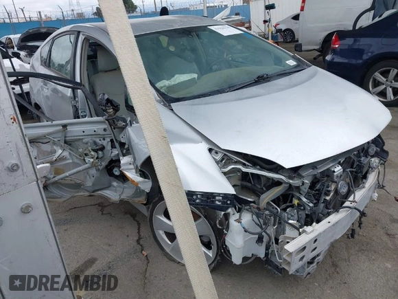 2010 Toyota Prius II with VIN JTDKN3DU0A0027158, listed as a IAAI auction lot 41920135 with 162,463 mi miles. Bid and sale history available at carsss.com. Image 1.