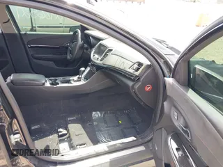 2014 Chevrolet SS z VIN 6G3F15RW3EL929877, wystawiony jako IAAI lot #42095290 z przebiegiem Nie podano mil oraz . Historia ofert i sprzedaży dostępna na DreamBid. Obrazek 5.