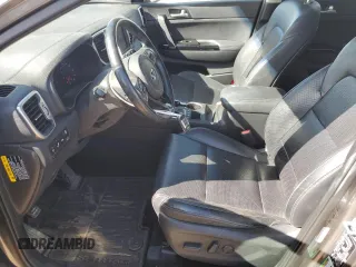 2019 Kia Sportage EX z VIN KNDPNCAC3K7547199, wystawiony jako Copart lot #53388485 z przebiegiem 74 727 mil mil oraz Szkoda całkowita • Salvage title. Historia ofert i sprzedaży dostępna na DreamBid. Obrazek 7.