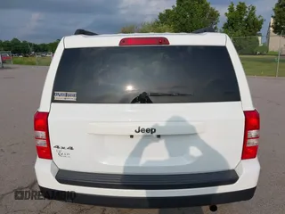 2015 Jeep Patriot Sport with VIN 1C4NJRBB0FD279697, listed as a IAAI auction lot 42523925 with 103,192 mi miles and . Bid and sale history available at DreamBid. Image 16.