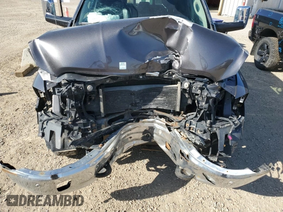 2016 Ram 1500 Laramie z VIN 1C6RR7NM9GS354610, wystawiony jako Copart lot #55631005 z przebiegiem 76 443 mil mil oraz Szkoda całkowita • Salvage title. Historia ofert i sprzedaży dostępna na DreamBid. Obrazek 11.
