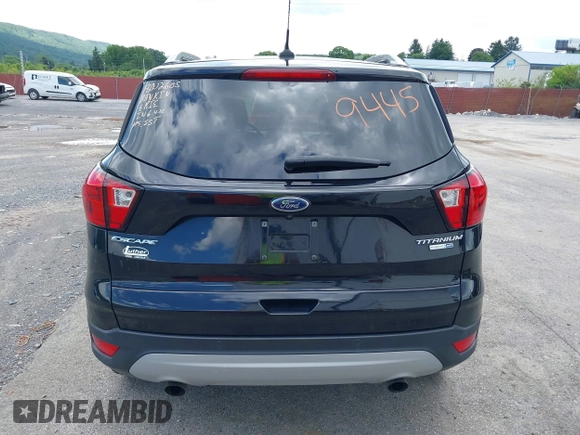 2019 Ford Escape Titanium с VIN 1FMCU9J95KUA09190, выставлен на аукционе IAAI как лот 42539445 с пробегом 61 027 миль миль и . История ставок и продаж доступна на DreamBid. Изображение 16.